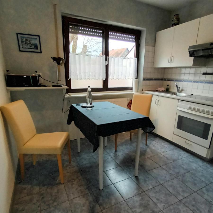 Buedingen-Ferienwohnung Bausch Екстер'єр фото