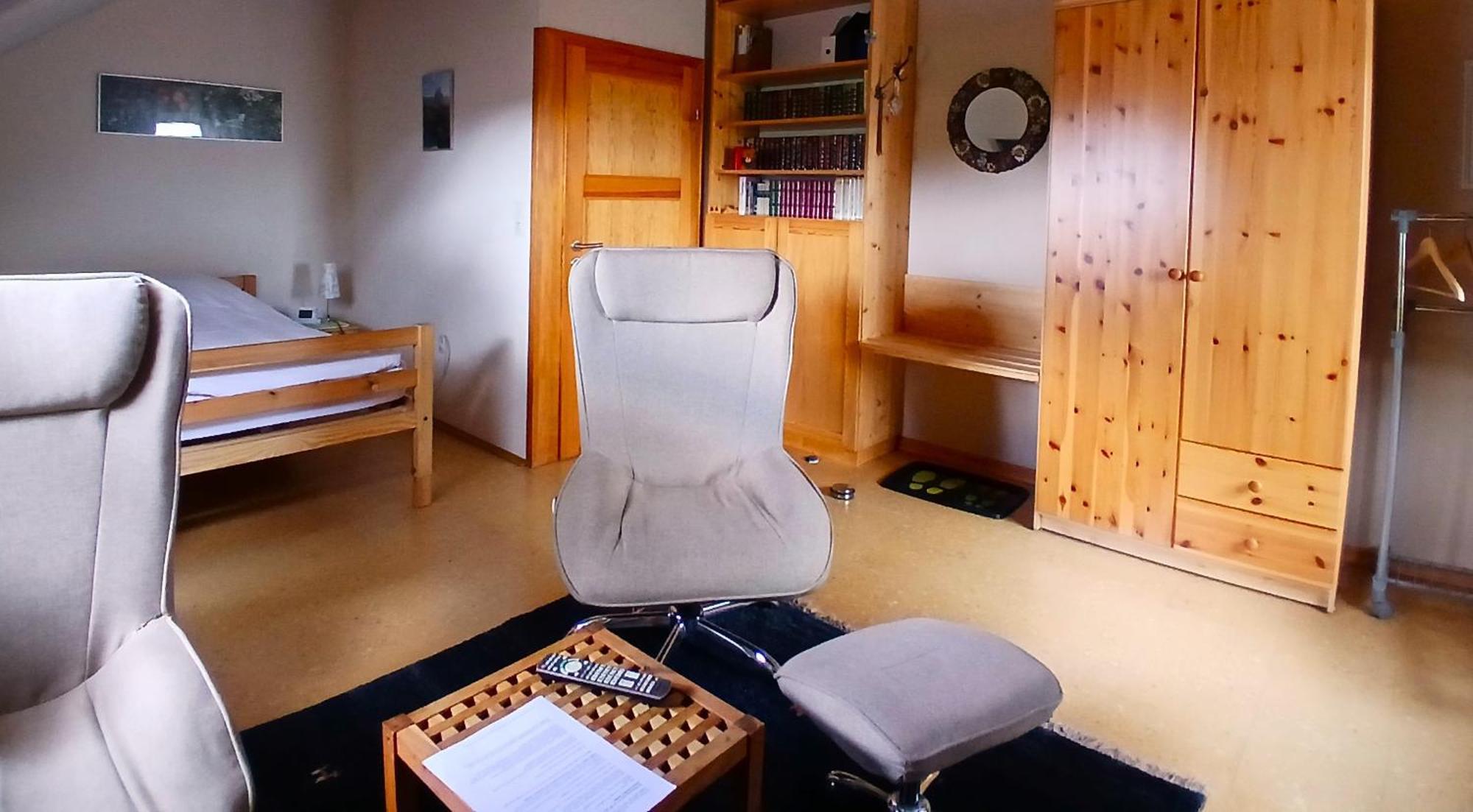 Buedingen-Ferienwohnung Bausch Екстер'єр фото